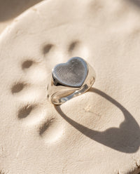 Bague cœur gravée d'une empreinte digitale – Atelier Ysole, vue 4