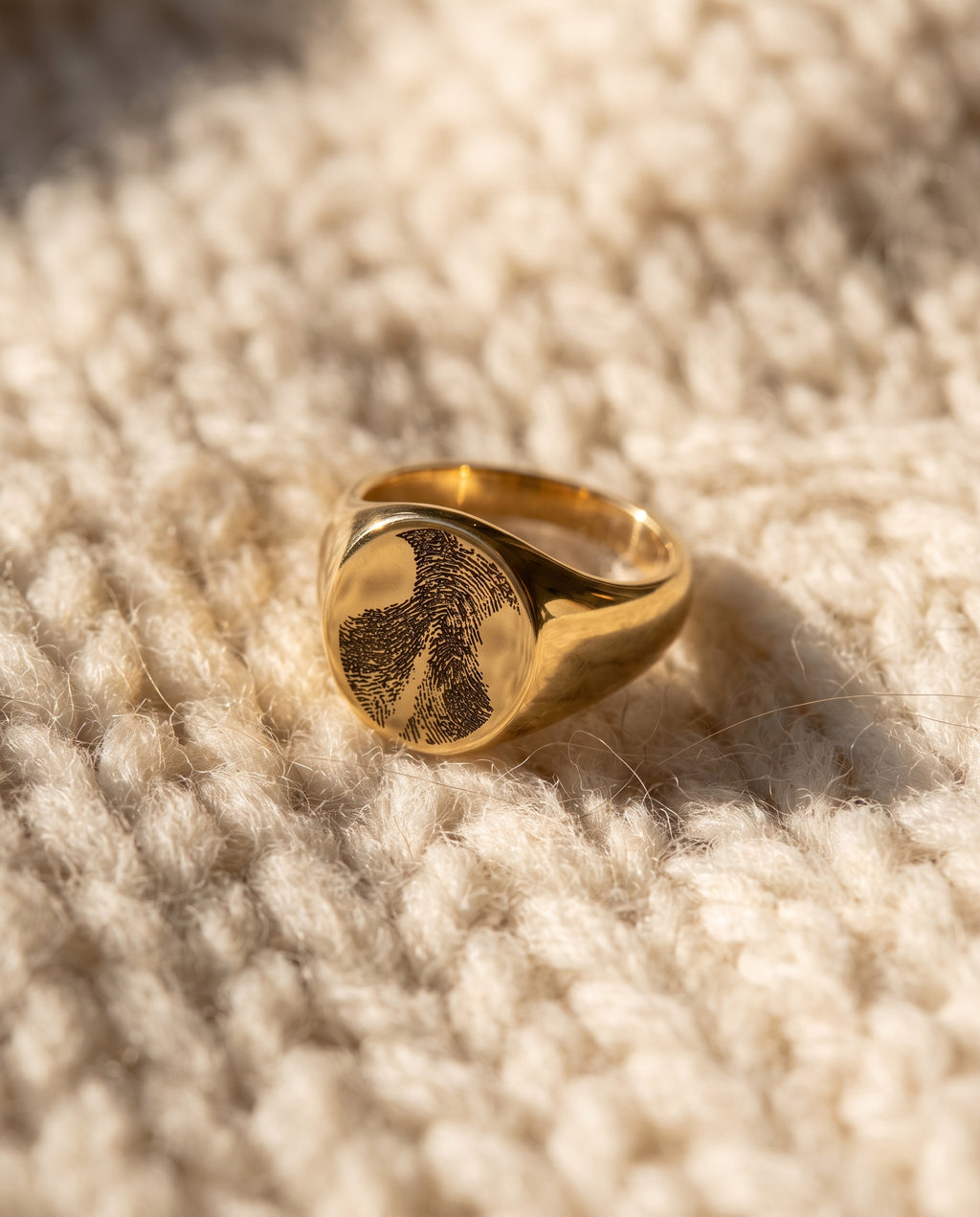 Chevalière ronde gravée d'une empreinte de truffe – Atelier Ysole, vue 4