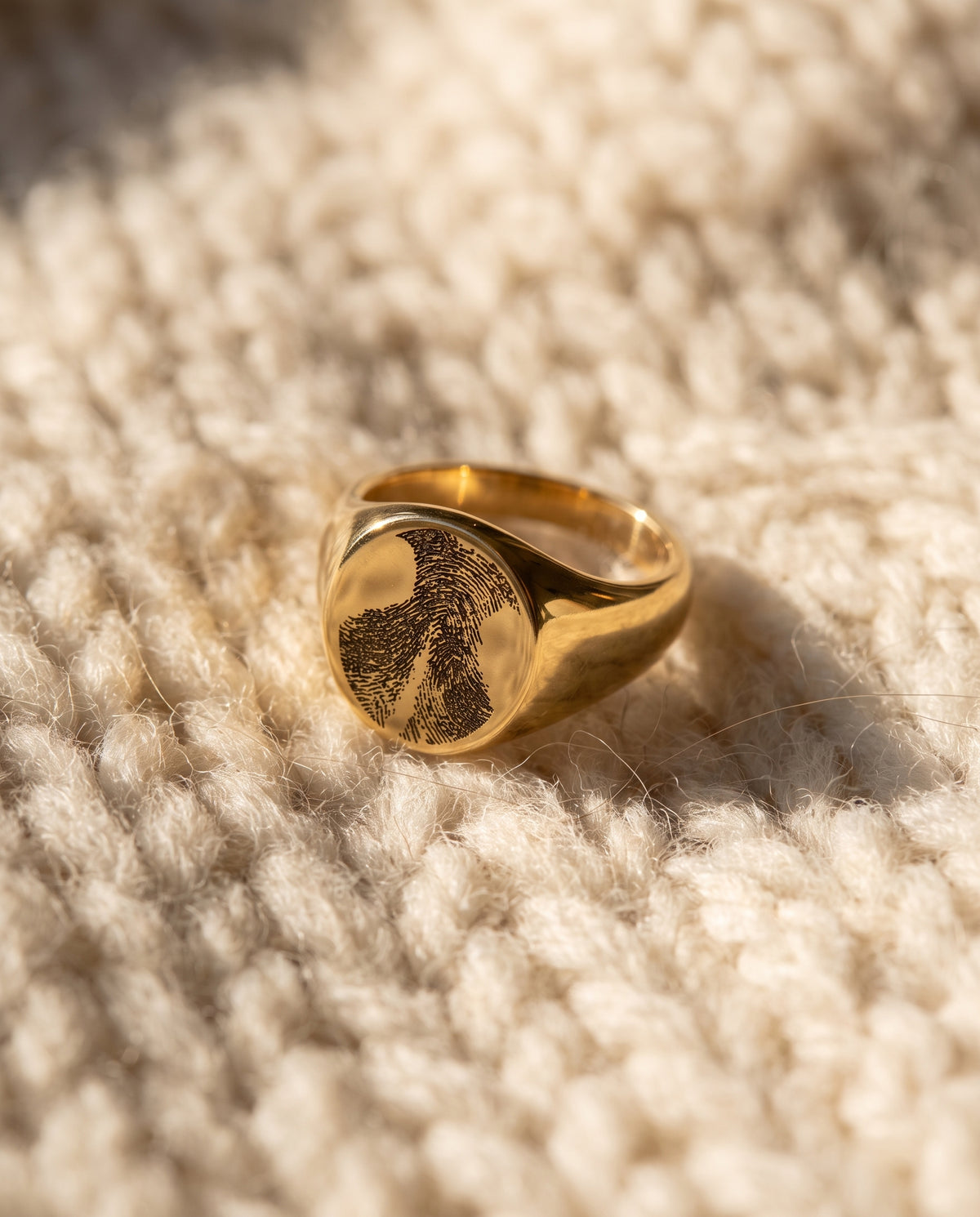 Chevalière ronde gravée d'une empreinte de truffe – Atelier Ysole, vue 4