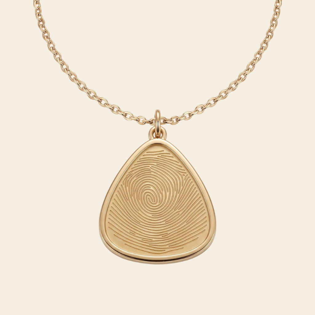 Collier goutte gravé d'une empreinte digitale – Atelier Ysole