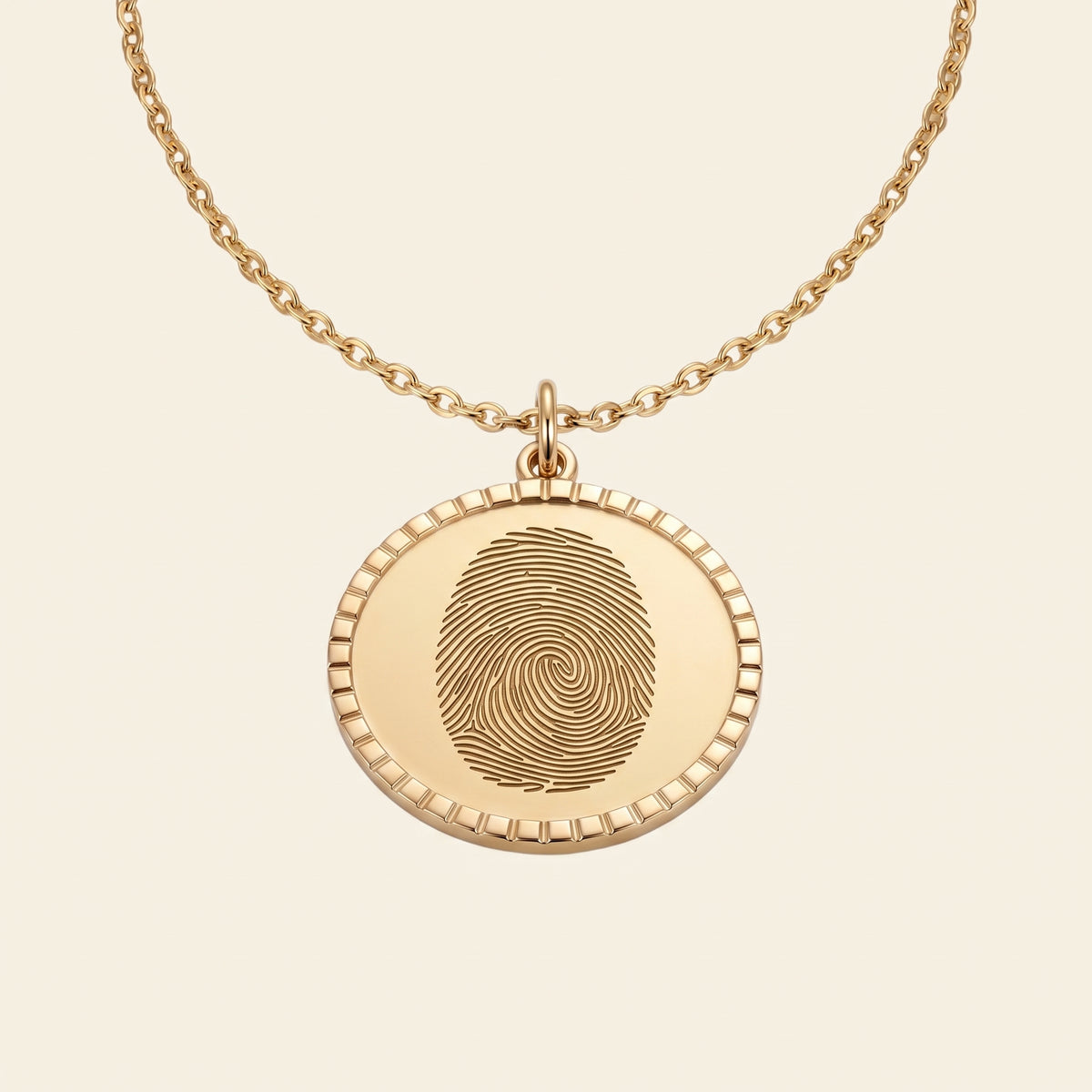 Collier médaille gravé d'une empreinte digitale – Atelier Ysole, vue 3